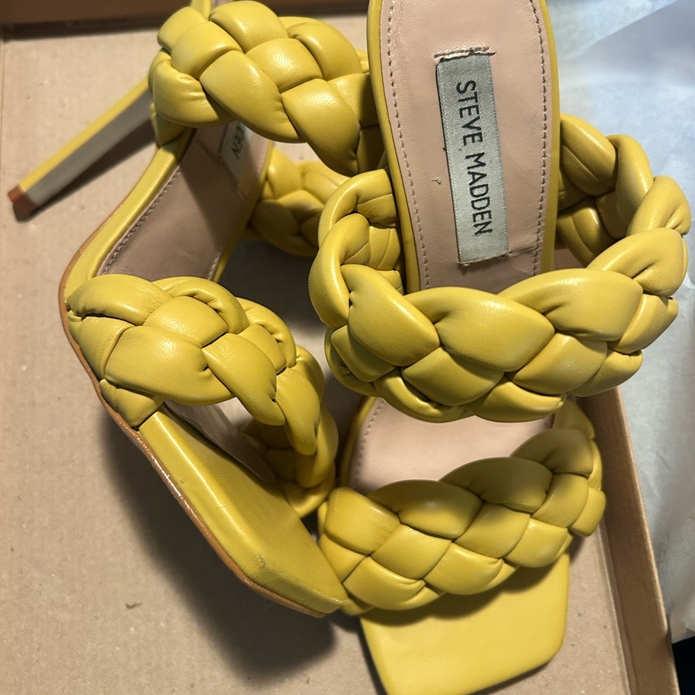 Steve Madden • Mustard Braided Heels • 7.5 - Picture 4 of 8